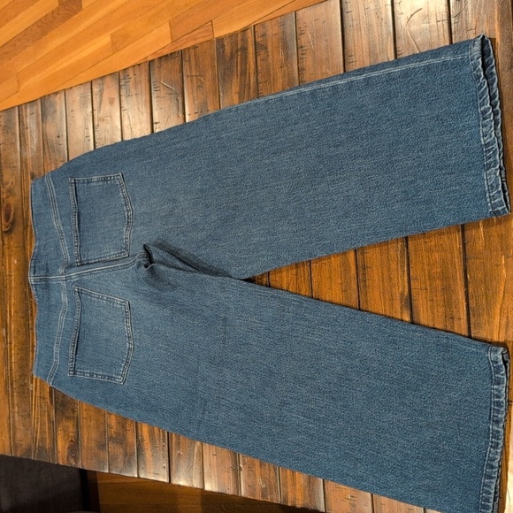 Veronica Beard Crosbie Wide Leg Crop Jean - Picture 10 of 10